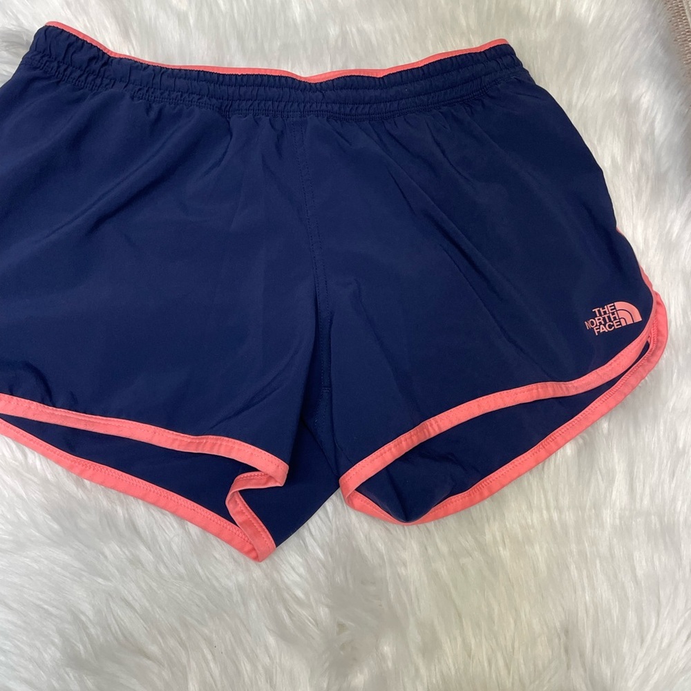 * | The North Face | shorts. Size M.